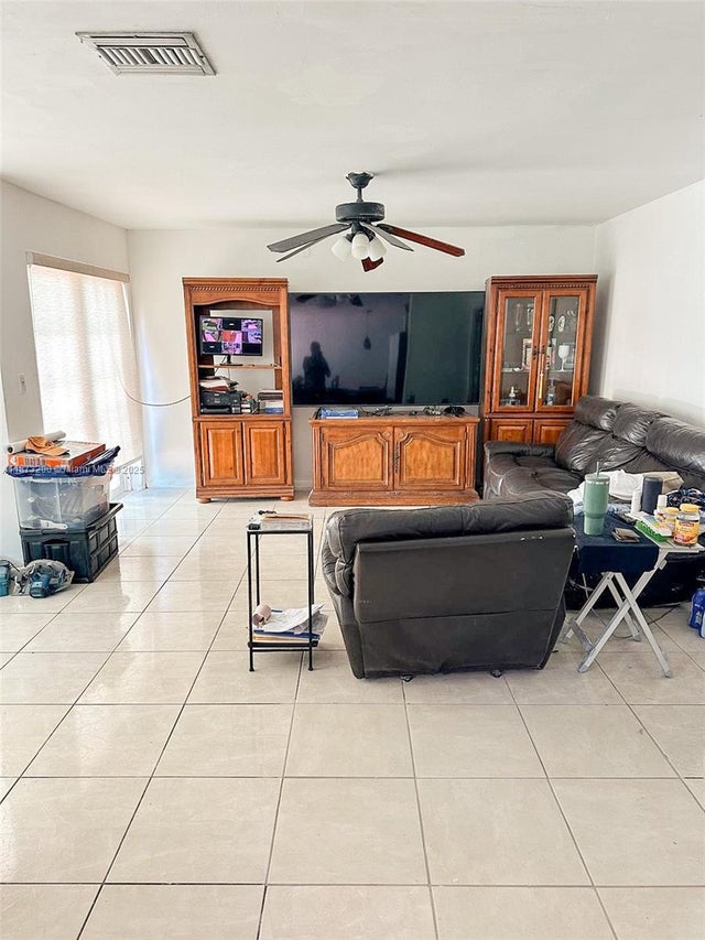 5 of 26 - 9731 Sw 13th St, Pembroke Pines, FL