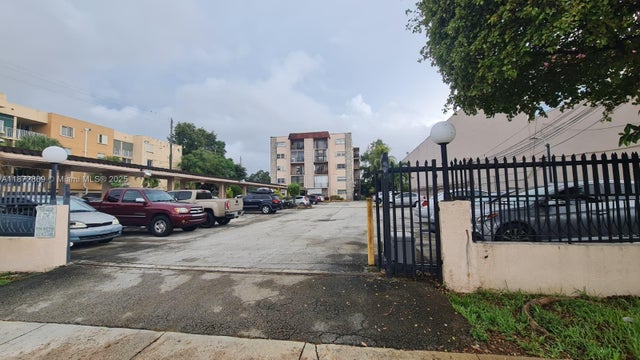 2 of 31 - 3640 Nw 9th St 105, Miami, FL