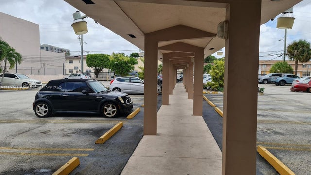 5 of 31 - 3640 Nw 9th St 105, Miami, FL