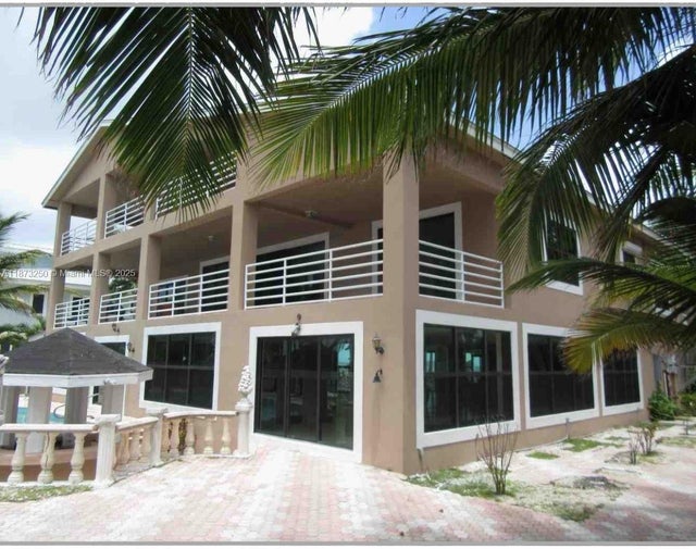 3 of 6 - 65890 Overseas Hwy, Long Key, FL