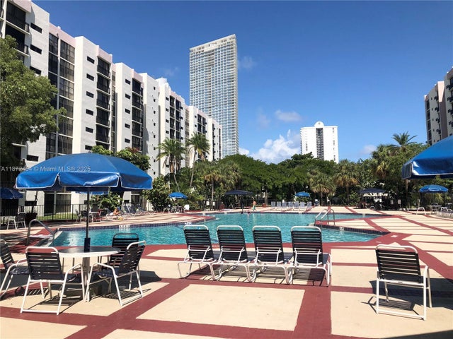 5 of 37 - 17021 N Bay Rd 216, Sunny Isles Beach, FL
