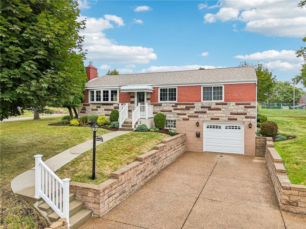 5163 Caste Drive, Whitehall