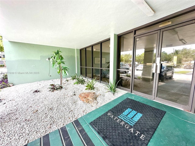 4 of 46 - 2771 Taft St 302, Hollywood, FL