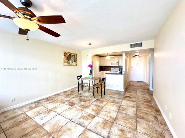 5 of 46 - 2771 Taft St 302, Hollywood, FL