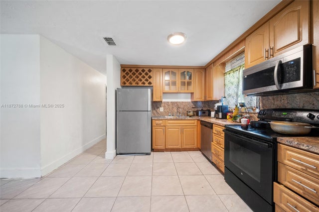 5 of 31 - 10440 Sw 178th St, Miami, FL