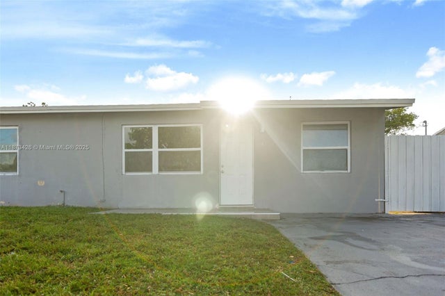 1 of 34 - 1481 Sw 49th Ave, Fort Lauderdale, FL