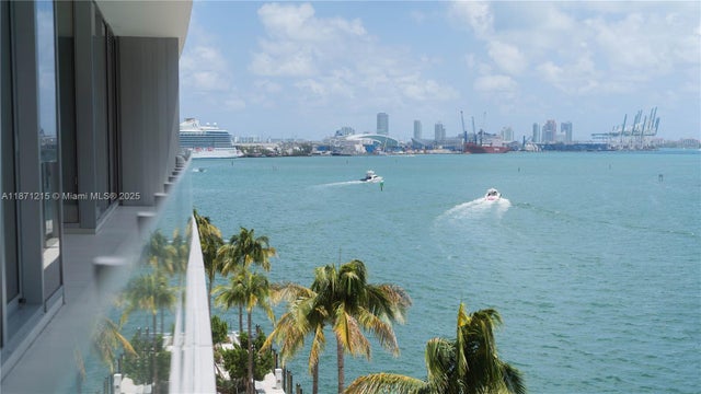 2 of 64 - 300 Biscayne Blvd Way 503c, Miami, FL