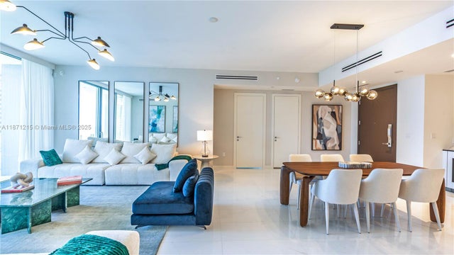 4 of 64 - 300 Biscayne Blvd Way 503c, Miami, FL