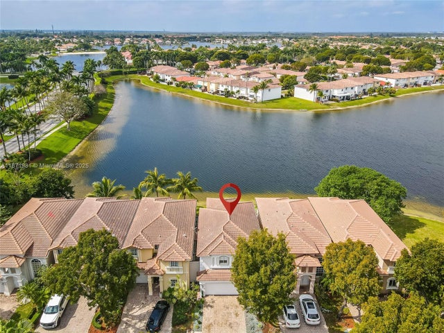 3 of 42 - 6644 Nw 107th Pl, Doral, FL