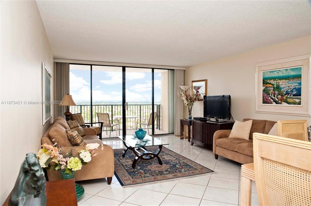 3 of 44 - 2201 S Ocean Dr 1606, Hollywood, FL