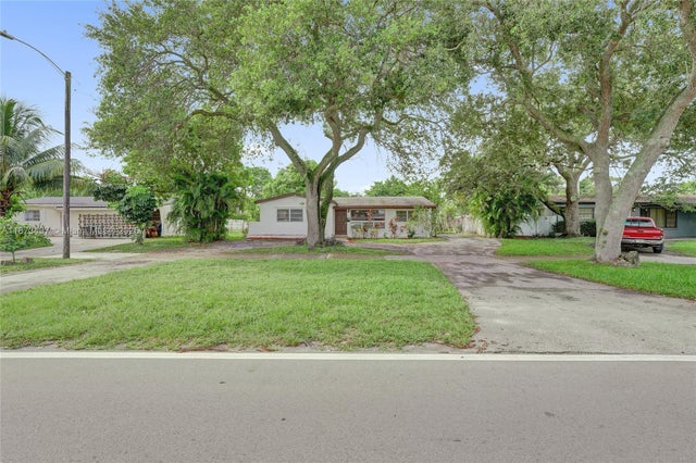 5 of 71 - 3330 Taft St, Hollywood, FL