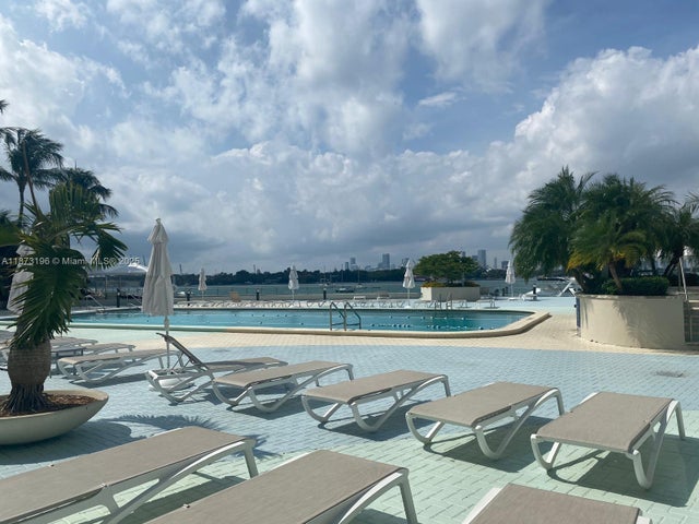 2 of 20 - 1200 West Ave 1422, Miami Beach, FL