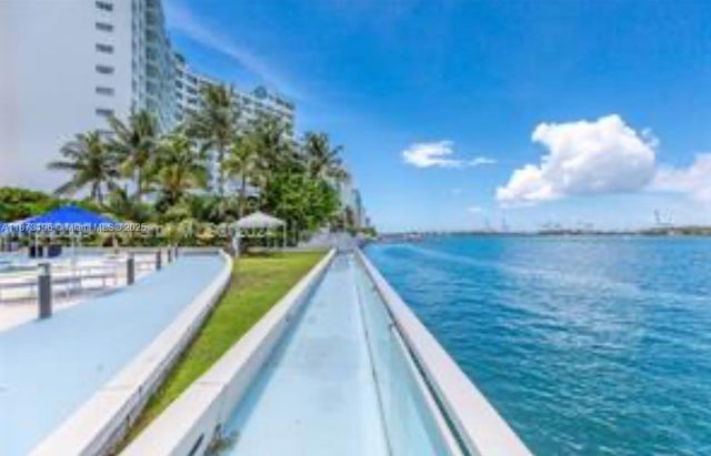 3 of 20 - 1200 West Ave 1422, Miami Beach, FL