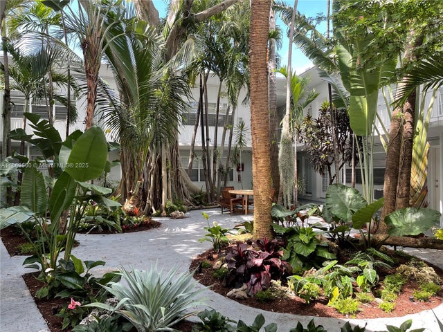 1 of 8 - 1925 Washington Ave 8, Miami Beach, FL