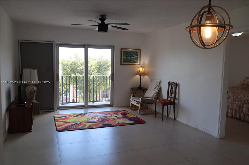 4705 Nw 7th St 404-7, Miami