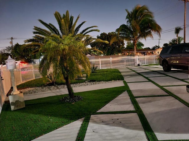 5 of 27 - 18120 Nw 49th Ave, Miami Gardens, FL