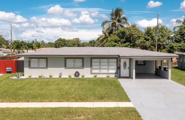1 of 30 - 521 W Evanston Cir, Fort Lauderdale, FL