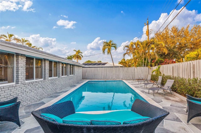 1 of 49 - 5740 Ne 19th Ave, Fort Lauderdale, FL