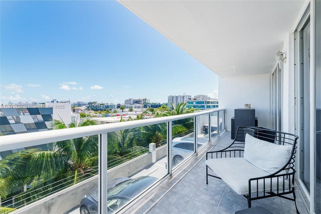 2 of 29 - 1800 Sunset Harbour Dr 703, Miami Beach, FL