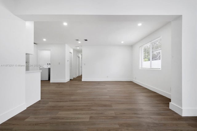 5 of 31 - 8521 Nw 15th Ave, Miami, FL