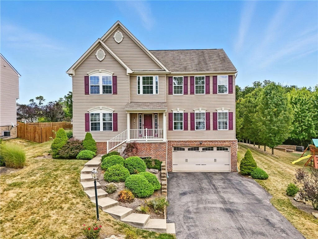 103 Twin Oaks Drive, Chippewa