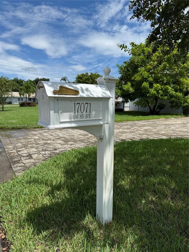4 of 28 - 17071 Sw 85th Ave, Palmetto Bay, FL