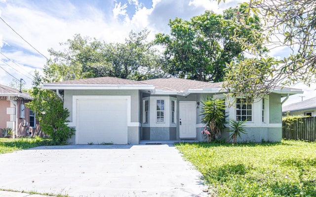 3 of 29 - 116 Nw 6th Ave, Dania Beach, FL