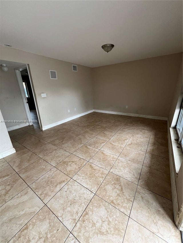 2 of 7 - 1999 Nw 5th Pl #2, Miami, FL