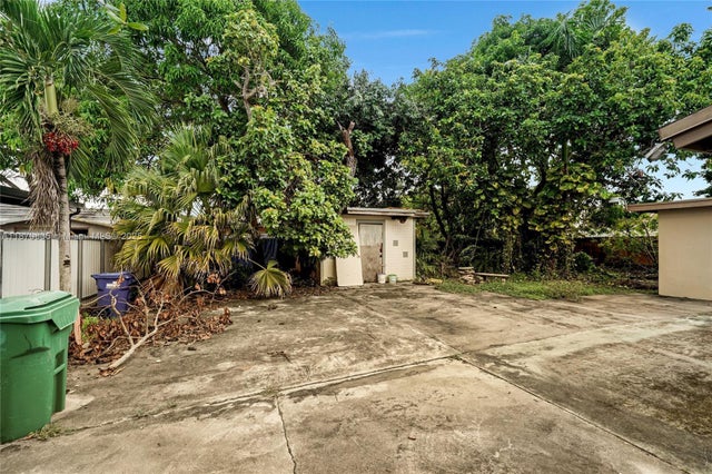 5 of 30 - 4215 Nw 197th St, Miami Gardens, FL