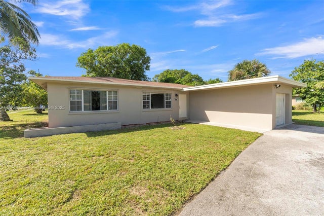 4 of 45 - 4200 Nw 2nd St, Plantation, FL
