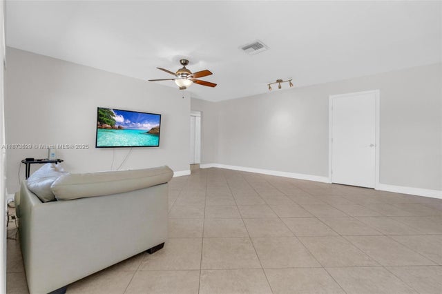 5 of 45 - 4200 Nw 2nd St, Plantation, FL