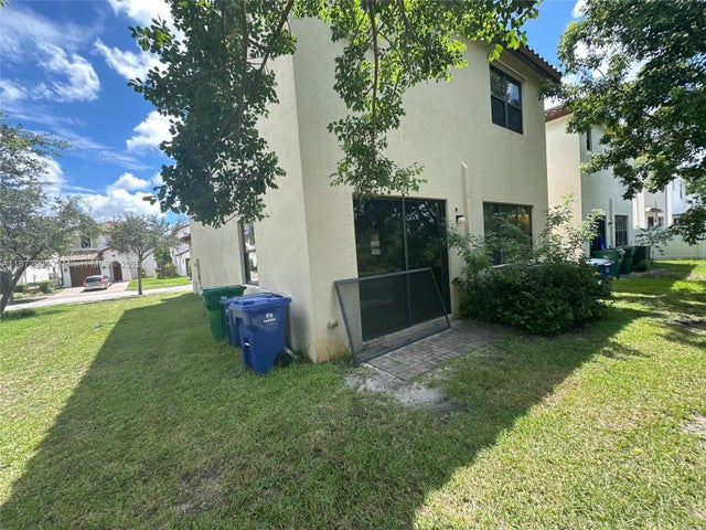 5 of 5 - 9077 Sw 34th Ct, Hollywood, FL