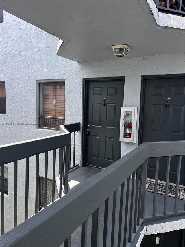 2 of 15 - 1850 N Congress Ave 309, West Palm Beach, FL