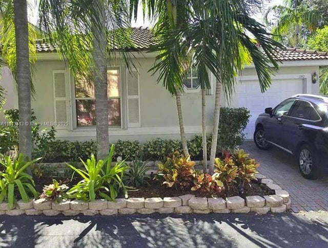 1 of 22 - 1140 Lidflower St, Hollywood, FL