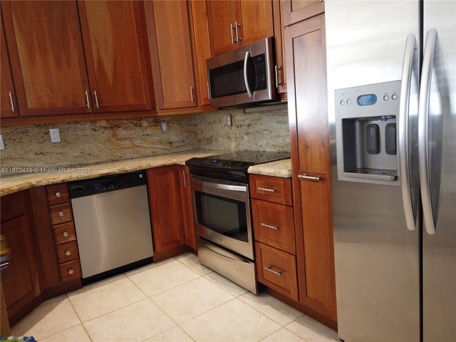 3 of 22 - 1140 Lidflower St, Hollywood, FL