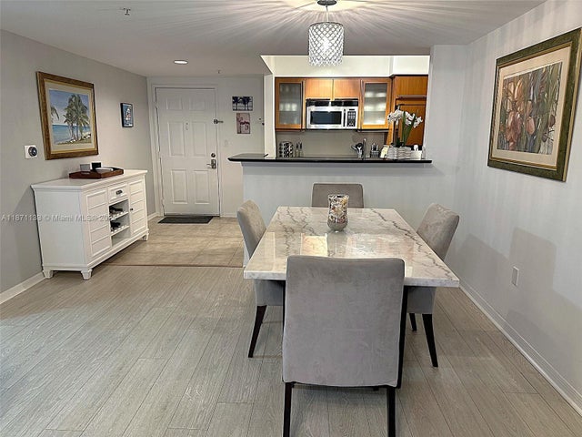 4 of 43 - 2080 S Ocean Drive Lph06, Hallandale Beach, FL