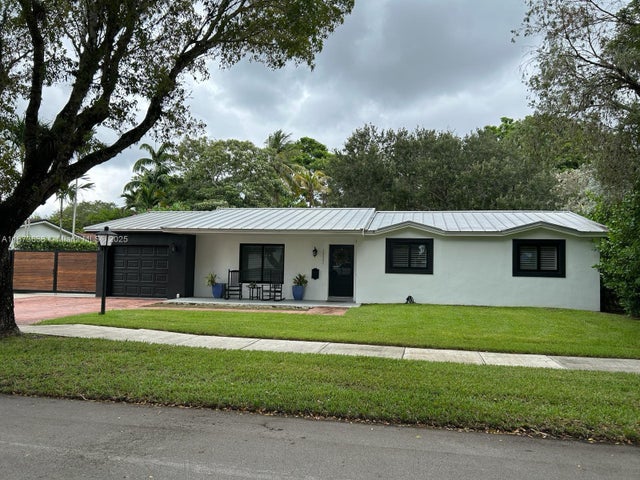 1 of 19 - 10261 Sw 109th St, Miami, FL
