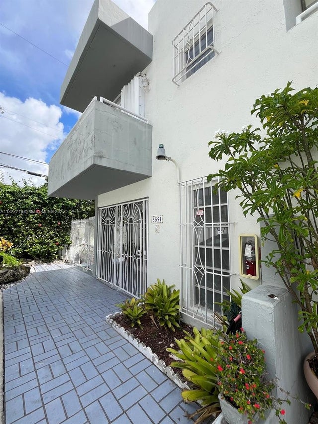 2 of 14 - 3591 Sw 17th St 3591, Miami, FL