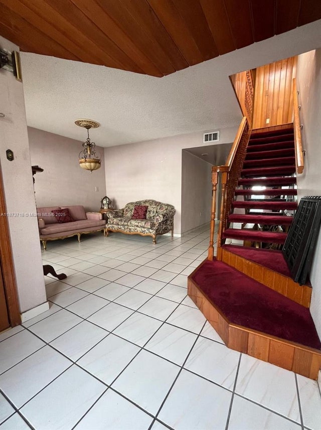 5 of 14 - 3591 Sw 17th St 3591, Miami, FL