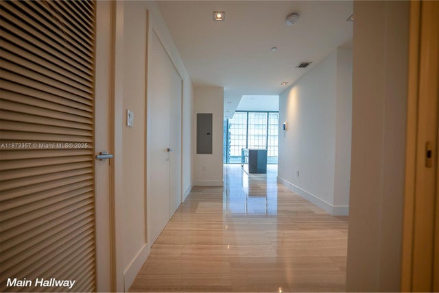 4 of 27 - 1451 Brickell Ave 2706, Miami, FL