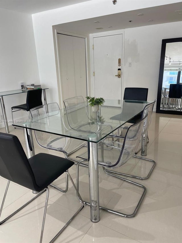 5 of 27 - 5225 Collins Ave 515, Miami Beach, FL