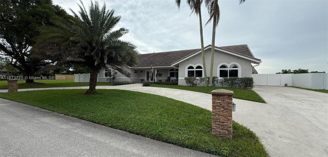 10700 Sw 139th Rd, Miami