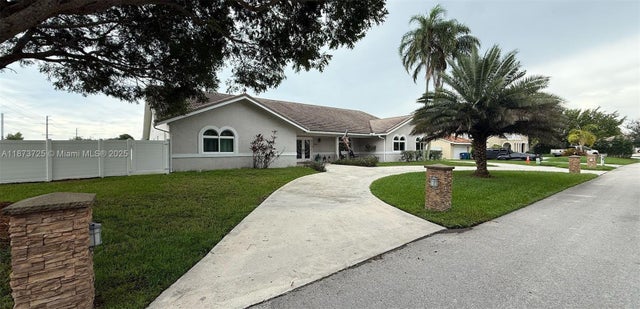 2 of 28 - 10700 Sw 139th Rd, Miami, FL