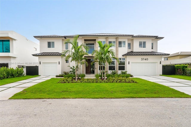 2 of 59 - 3740 Ne 29th Ave, Lighthouse Point, FL