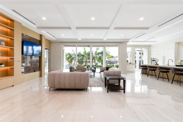 3 of 59 - 3740 Ne 29th Ave, Lighthouse Point, FL