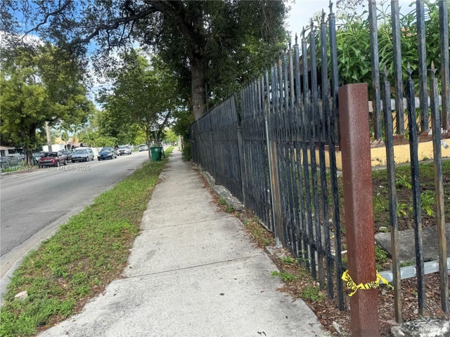 2 of 15 - 2751 Nw 24th Ave, Miami, FL
