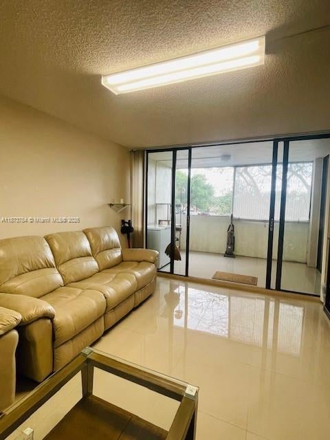 8441 Forest Hills Dr 204, Coral Springs