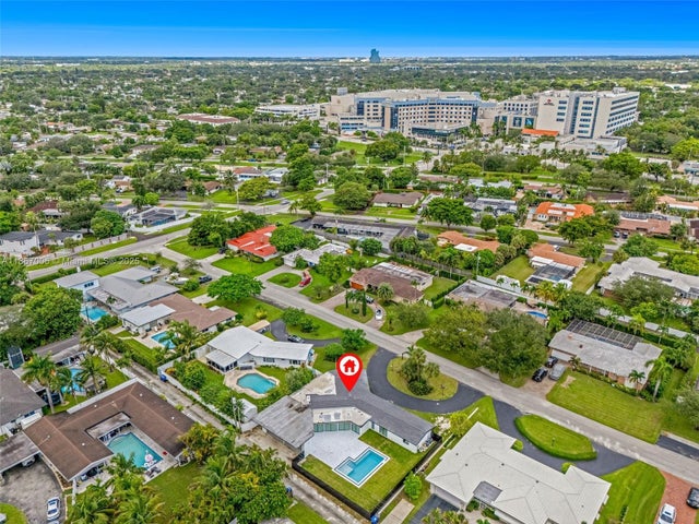 2 of 34 - 3444 Buchanan St, Hollywood, FL