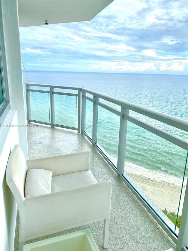 5 of 39 - 7135 Collins Ave 1806, Miami Beach, FL