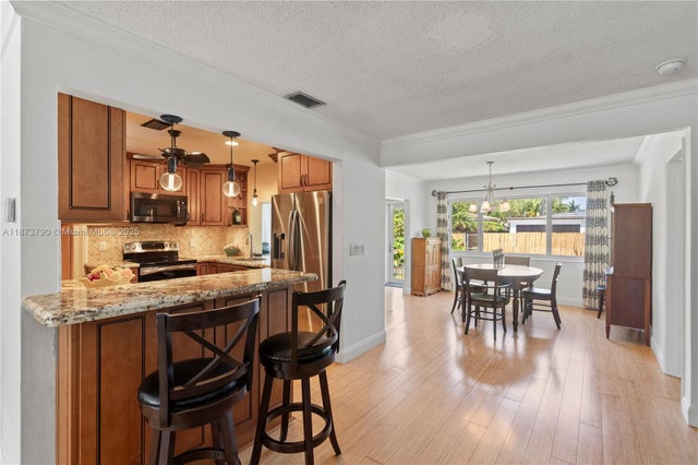 1 of 34 - 1107 Washington St, Hollywood, FL